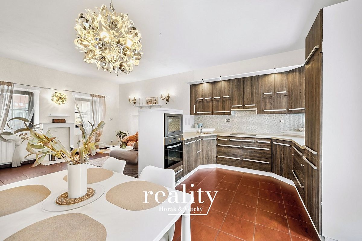 Prodej rodinného domu 115 m², pozemek 651 m² – fotografie 2