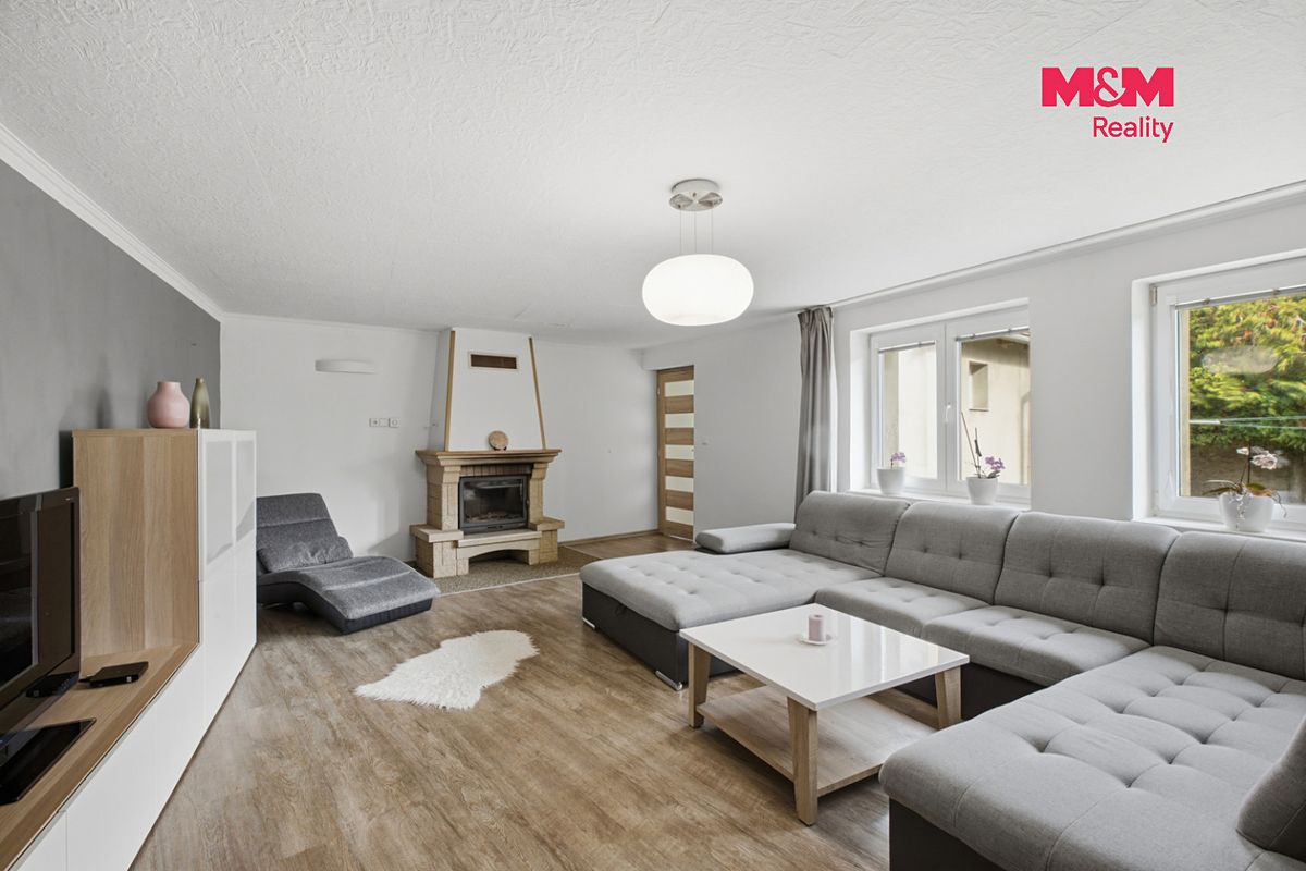 Prodej rodinného domu 118 m², pozemek 1017 m² – fotografie 2