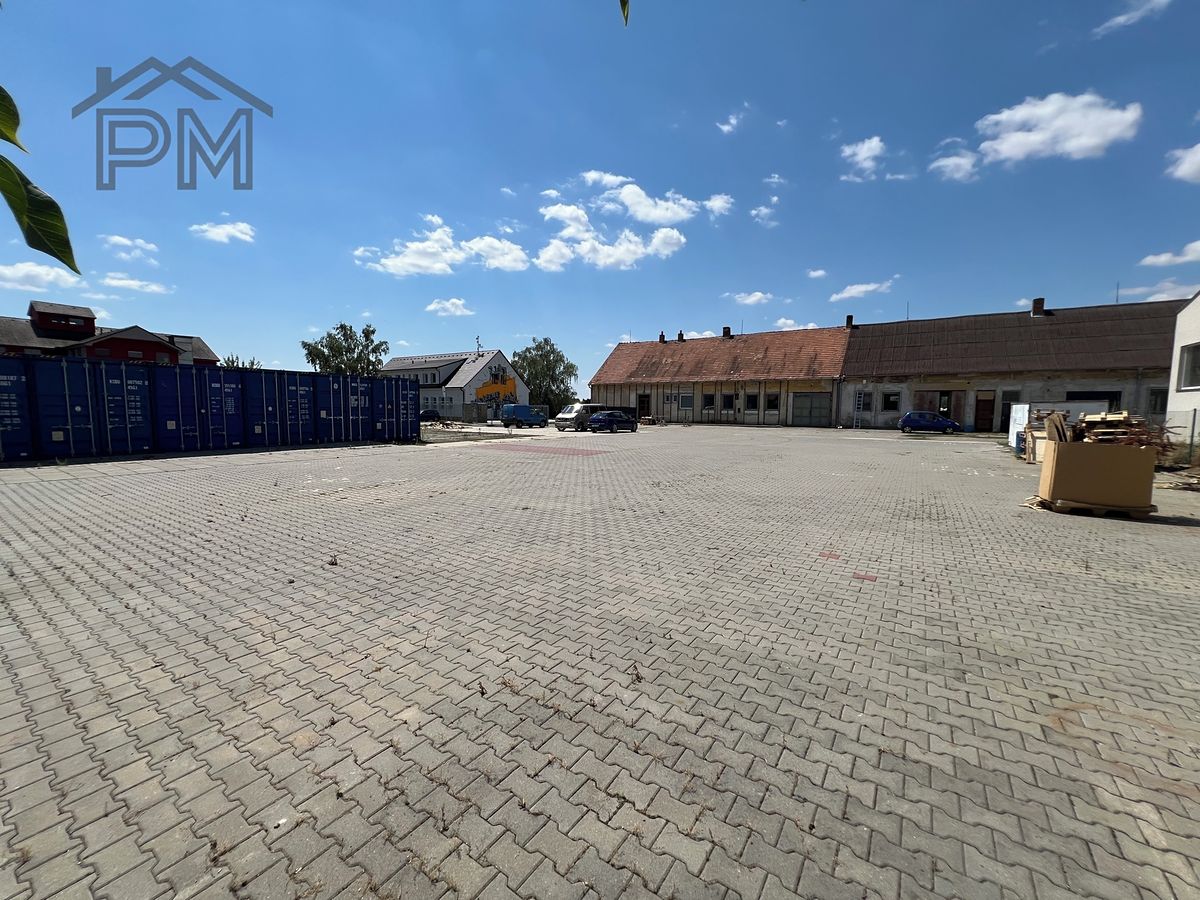 Pronájem komerčního pozemku 500 m² – fotografie 3
