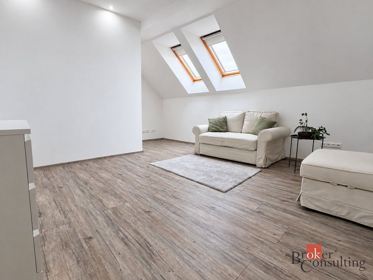 Pronájem rodinného domu 95 m², pozemek 920 m² – fotografie 2