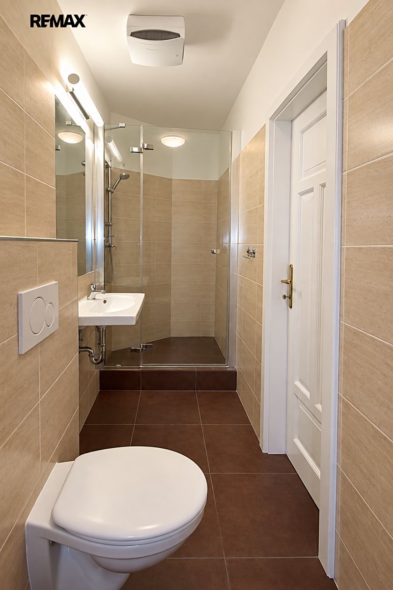 Pronájem bytu 1+kk 38 m² – fotografie 3