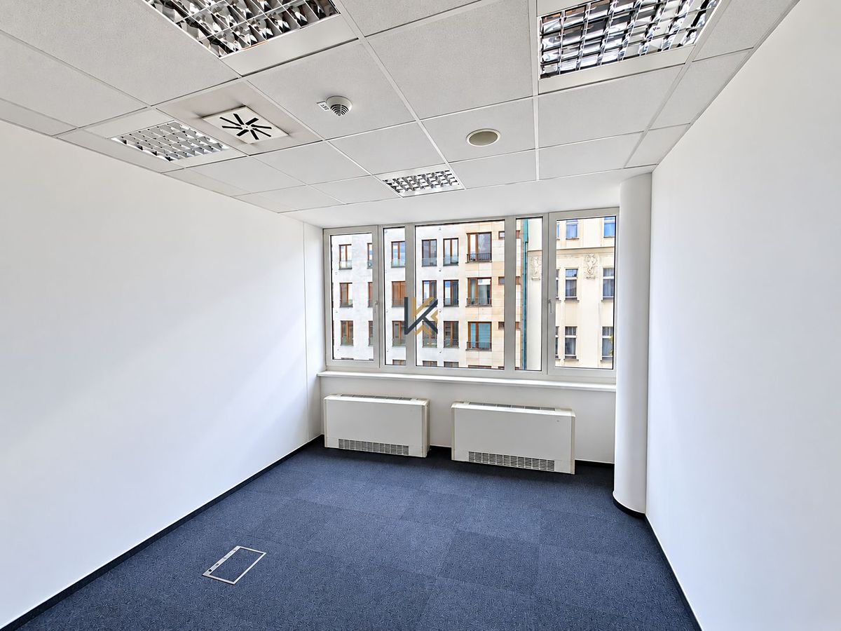 Pronájem kanceláře 177 m² – fotografie 3