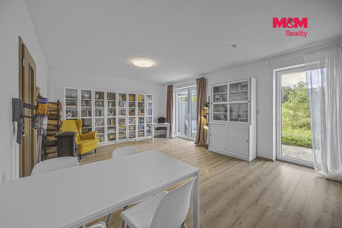 Prodej rodinného domu 119 m², pozemek 219 m² – fotografie 2