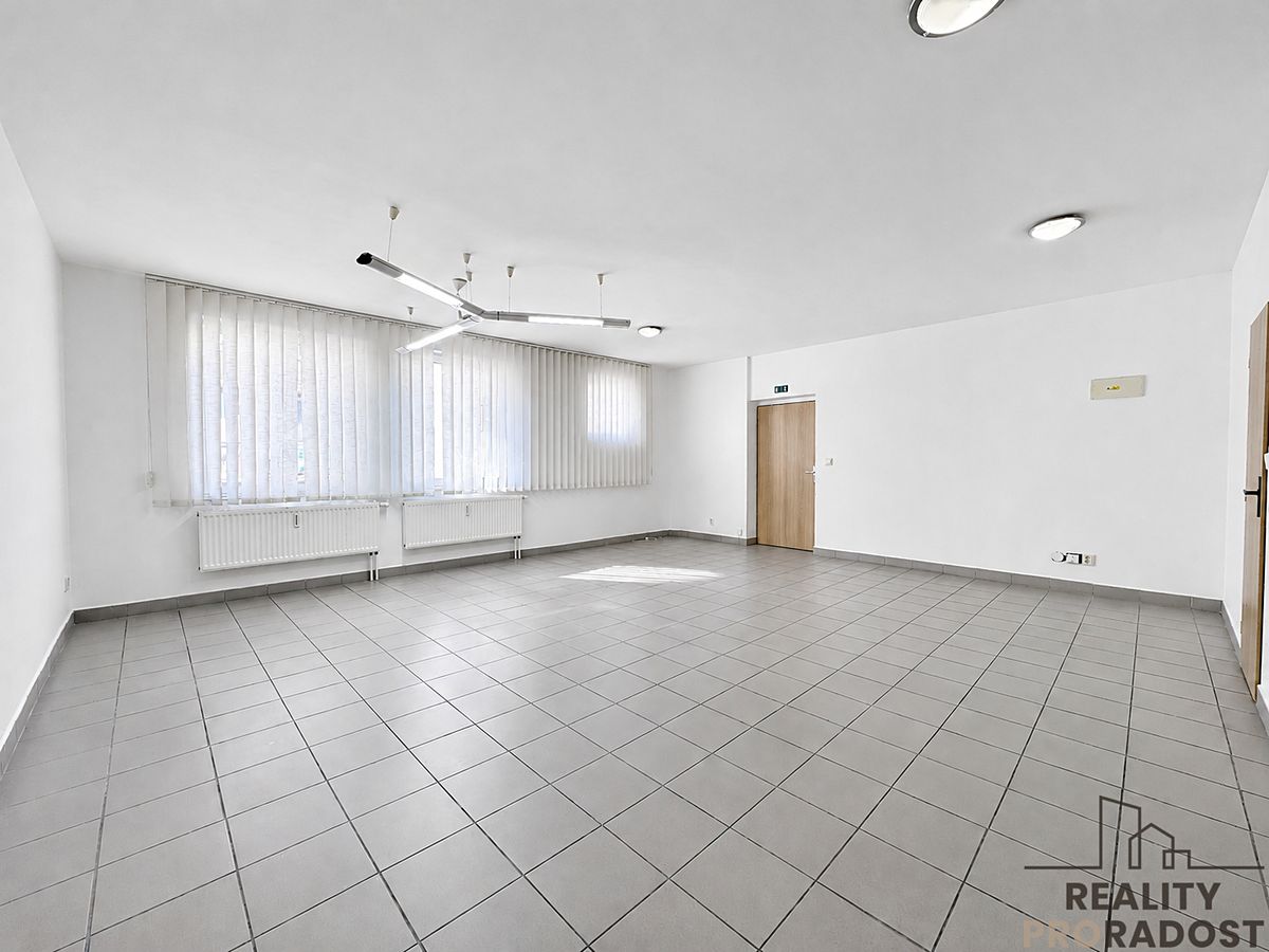 Pronájem kanceláře 52 m² – fotografie 2