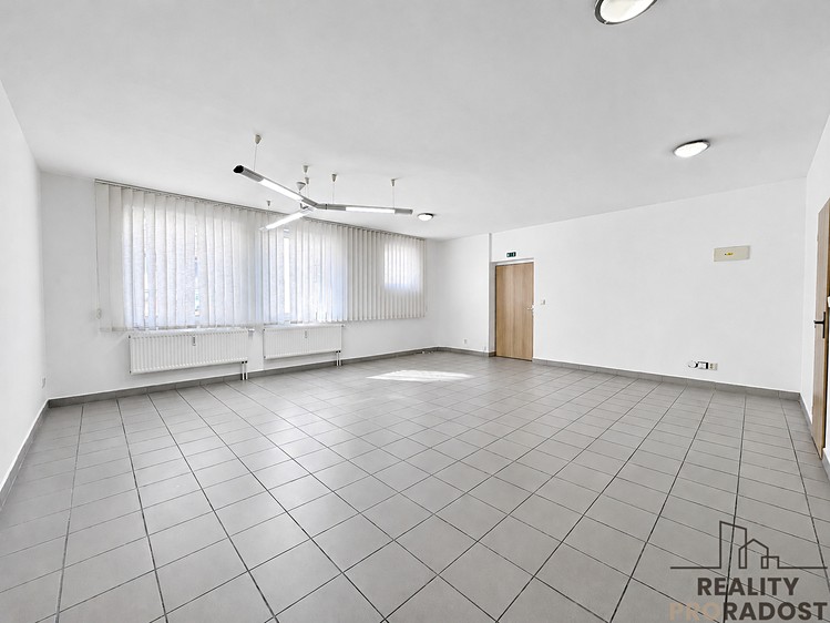 Комерційне приміщення в оренду, 52 м² (2 з 12)