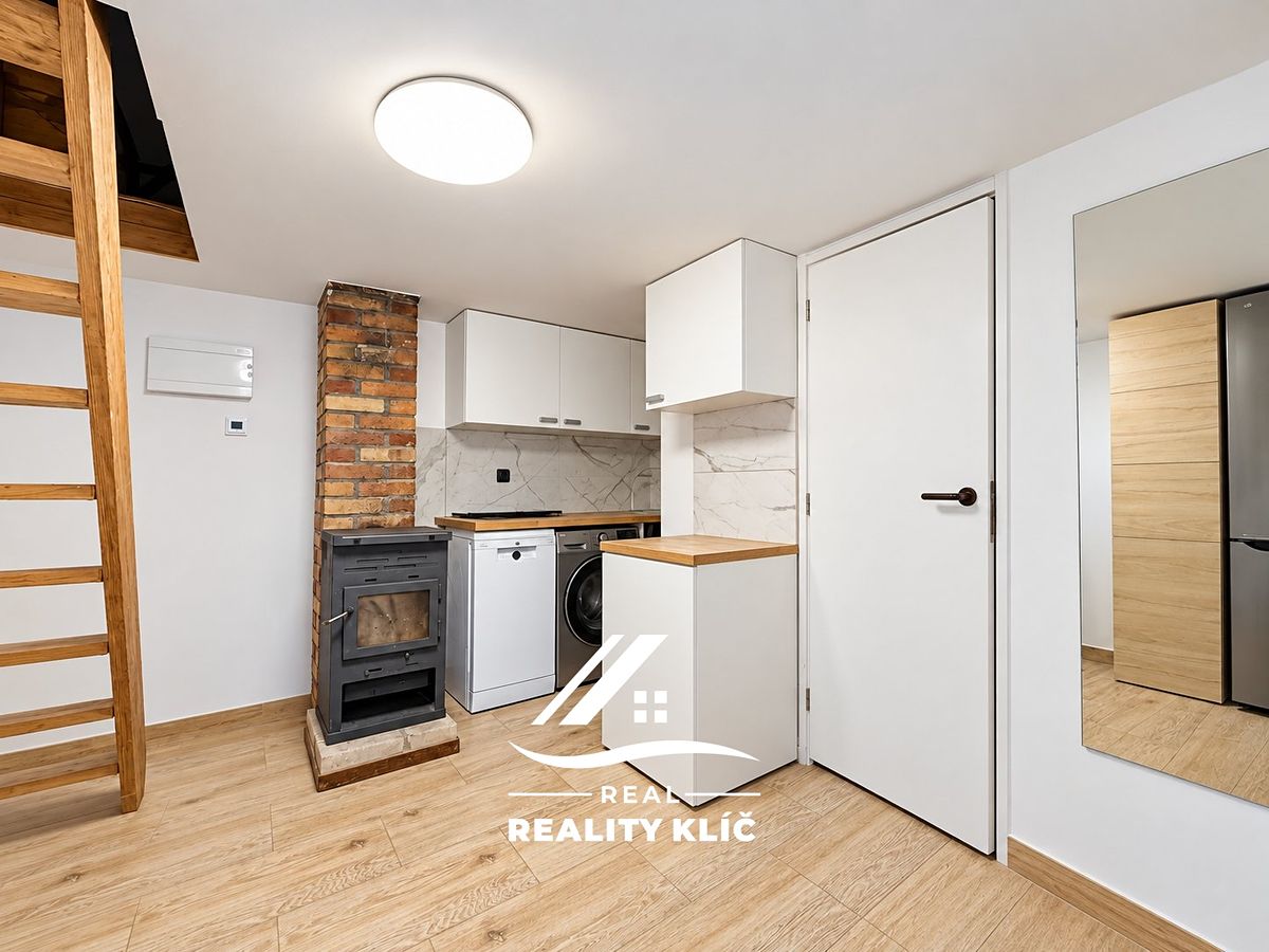 Pronájem bytu 2+kk 27 m² – fotografie 4