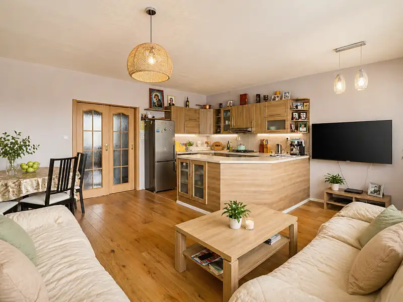 Prodej bytu 4+kk 77 m², Praha – náhled fotky 1