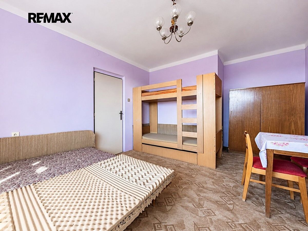 Prodej rodinného domu 144 m², pozemek 822 m² – fotografie 4