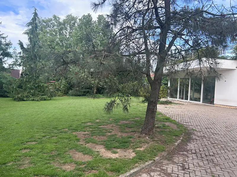 Dražba rodinného domu 950 m², pozemek 2429 m², Zlín – náhled fotky 2