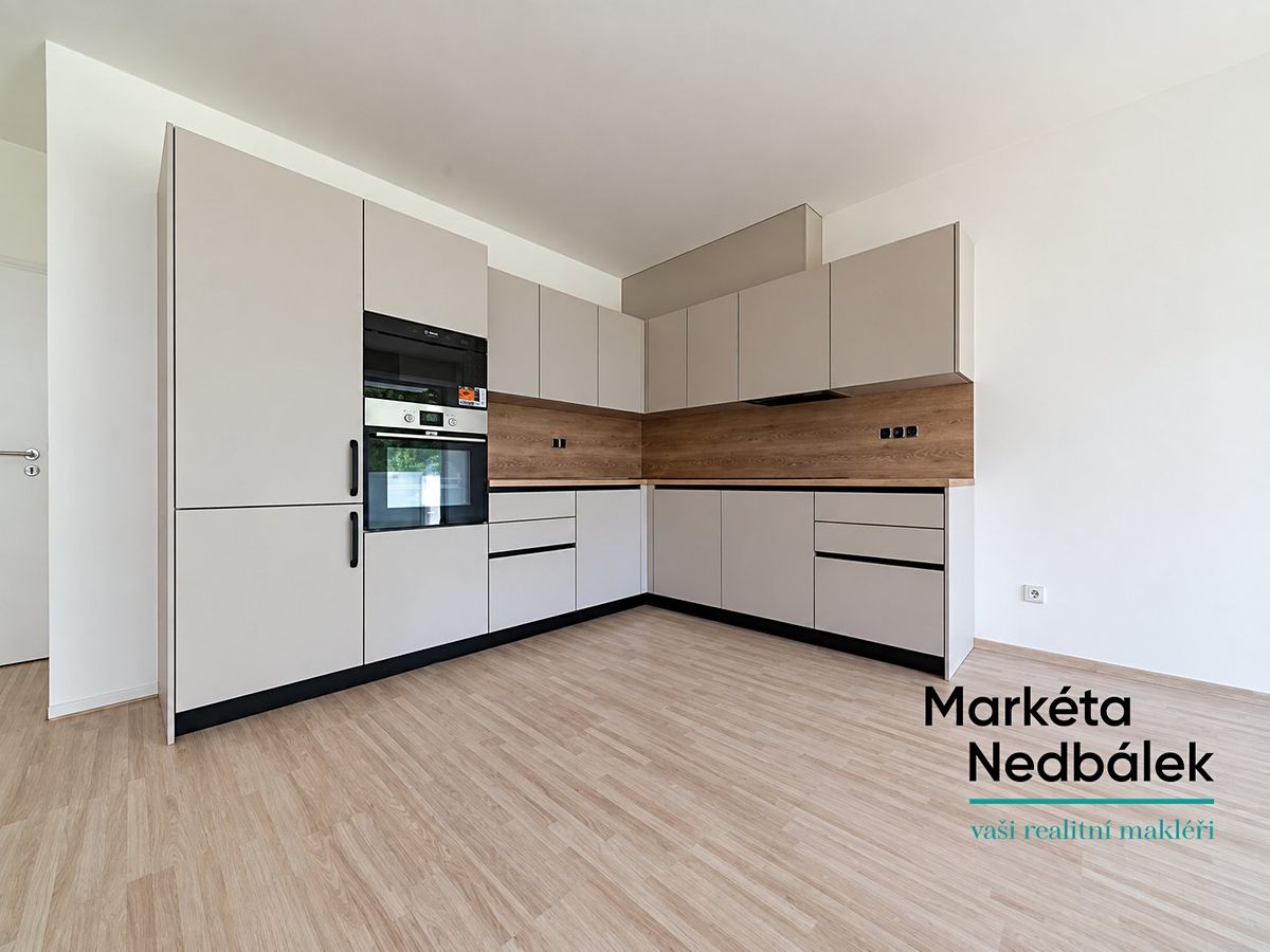 Pronájem bytu 2+kk 59 m² – fotografie 3