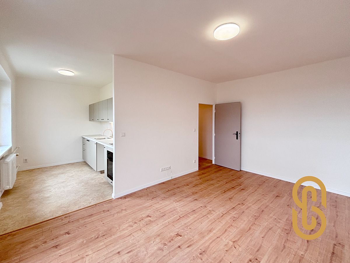 Pronájem bytu 2+kk 50 m² – fotografie 2