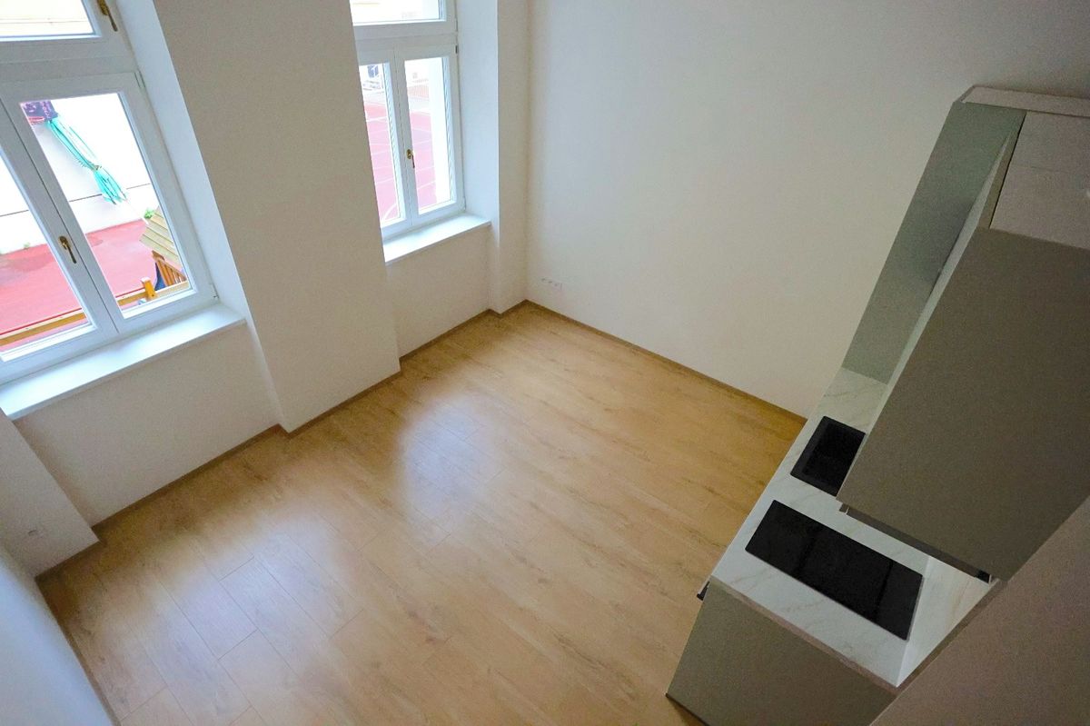 Pronájem bytu 1+kk 23 m² – fotografie 3