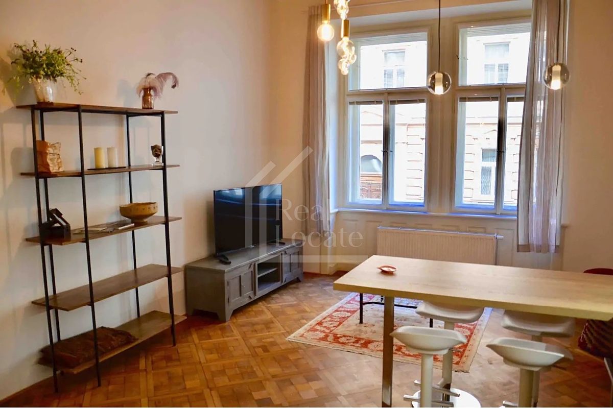 Pronájem bytu 2+kk 55 m² – fotografie 3