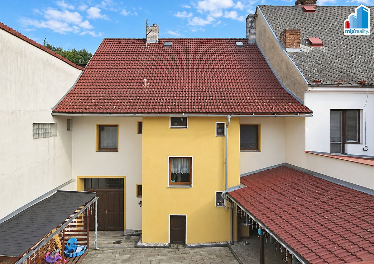 Prodej rodinného domu 160 m², pozemek 656 m² – fotografie 3