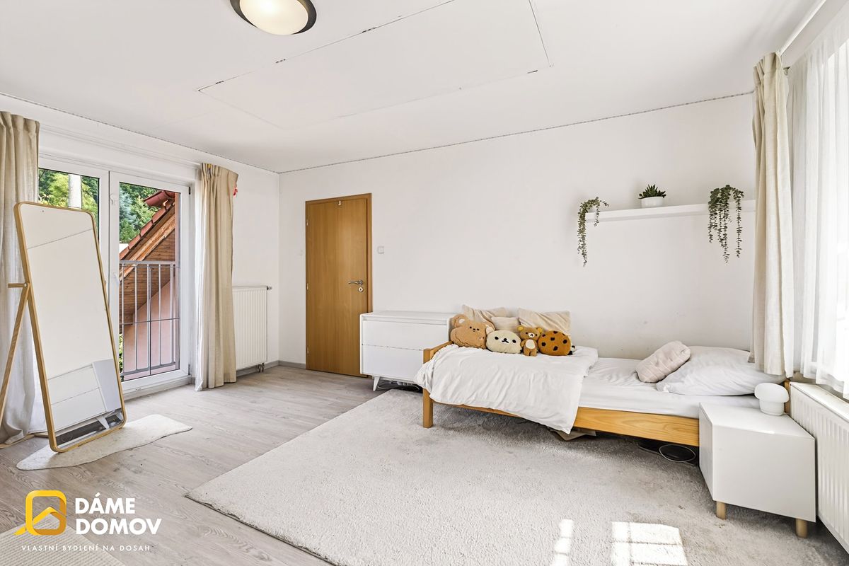 Prodej rodinného domu 225 m², pozemek 264 m², Březnice – fotka 1 z 3