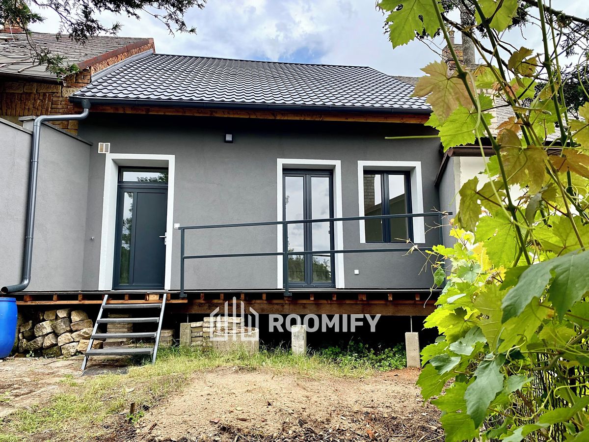 Prodej rodinného domu 76 m², pozemek 215 m² – fotografie 2