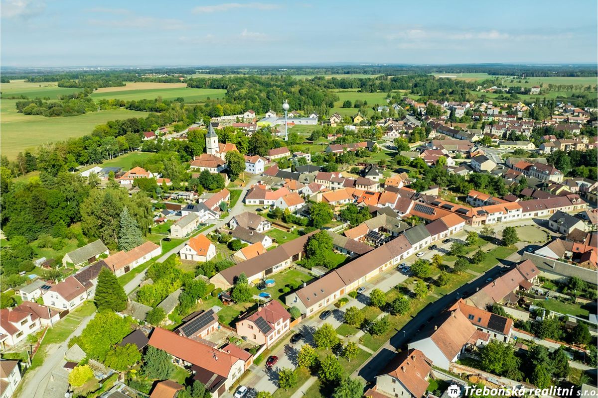 Prodej rodinného domu 109 m², pozemek 1342 m² – fotografie 2