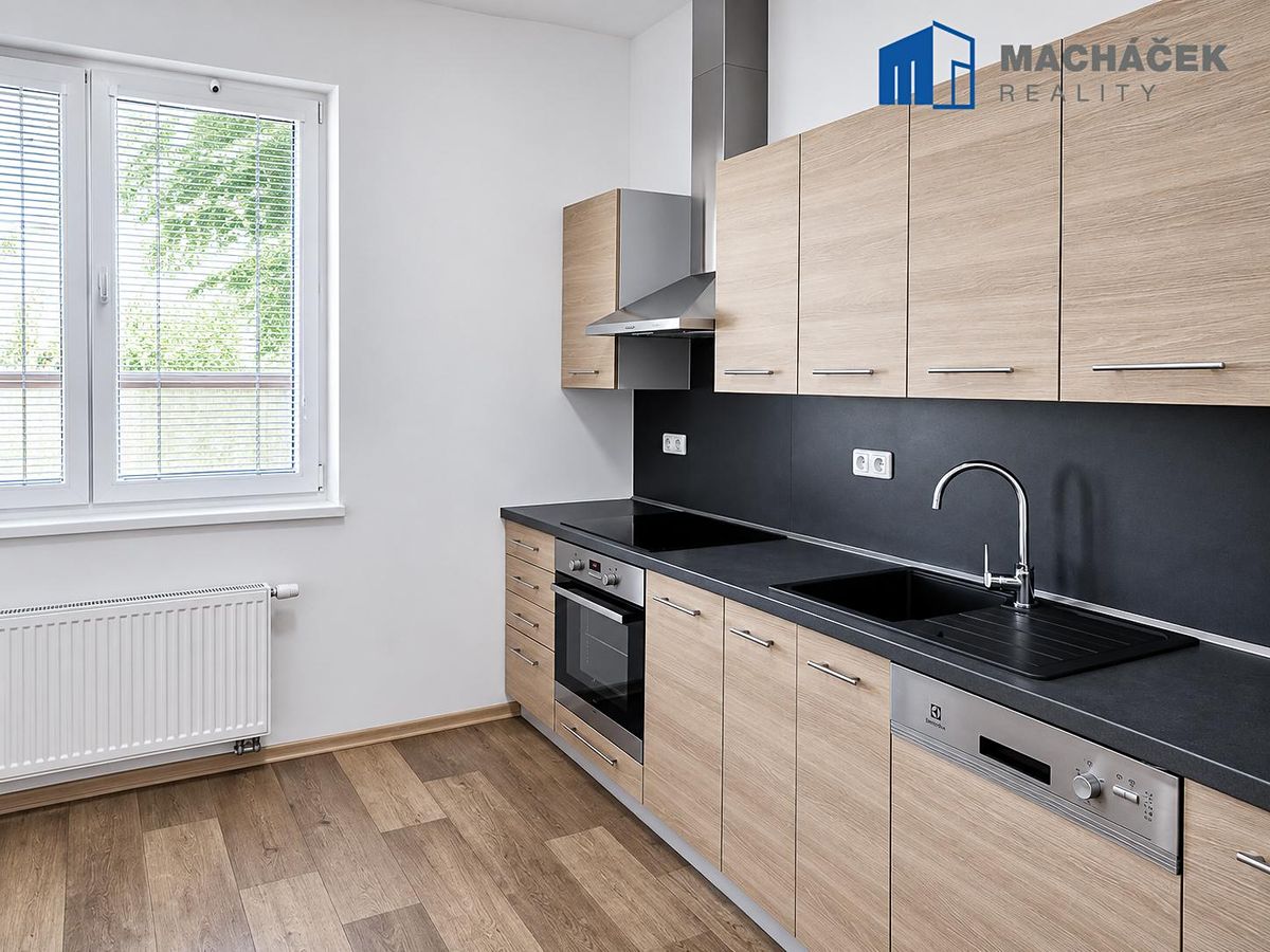 Prodej komerční nemovitosti 2493 m² – fotografie 3