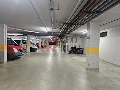 Pronájem garážového stání 18 m²