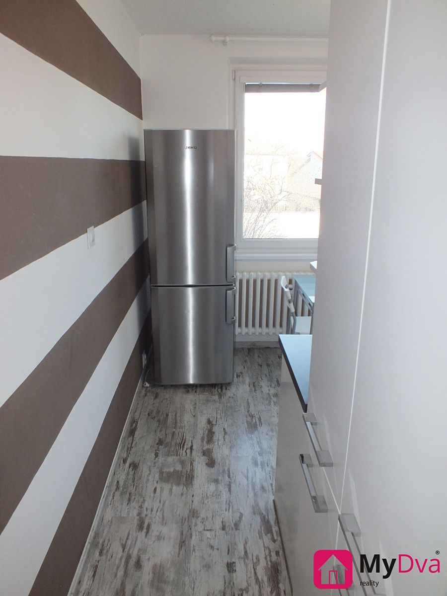 Pronájem bytu 1+1 32 m² – fotografie 4