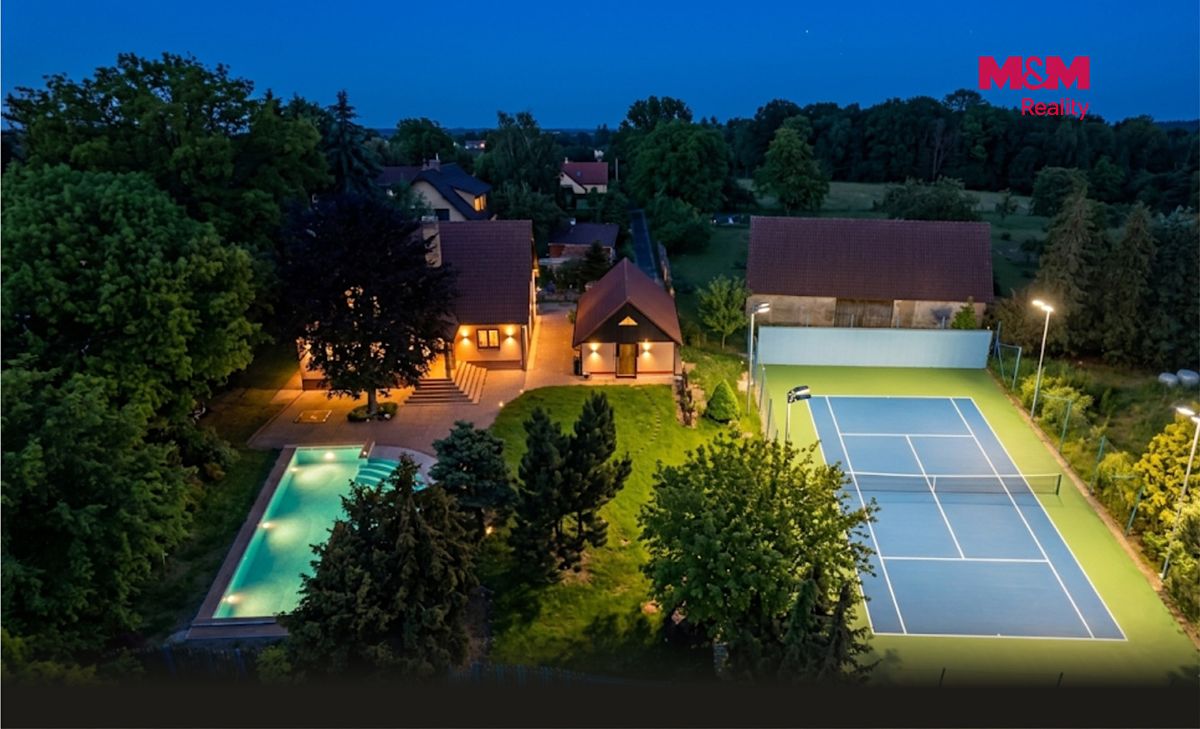 Prodej rodinného domu 300 m², pozemek 4182 m² – fotografie 2