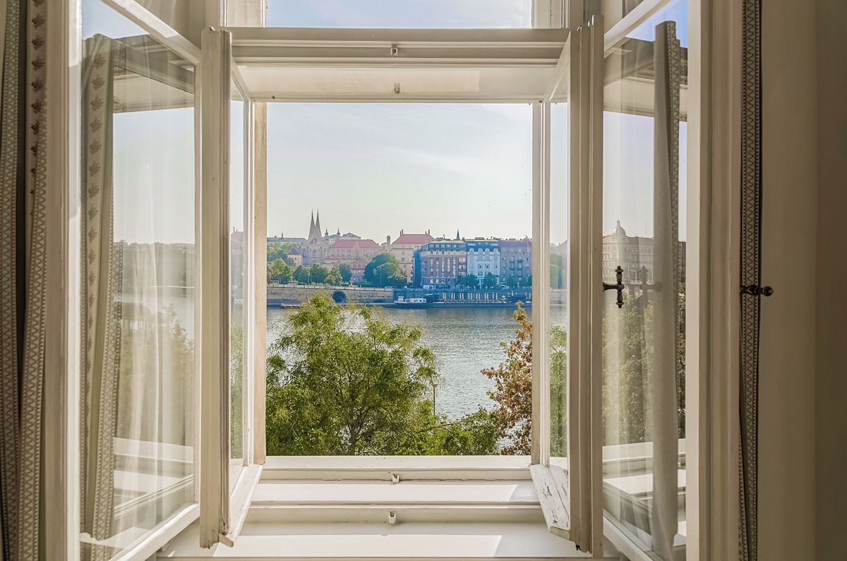 Pronájem bytu 3+kk 101 m² – fotografie 3