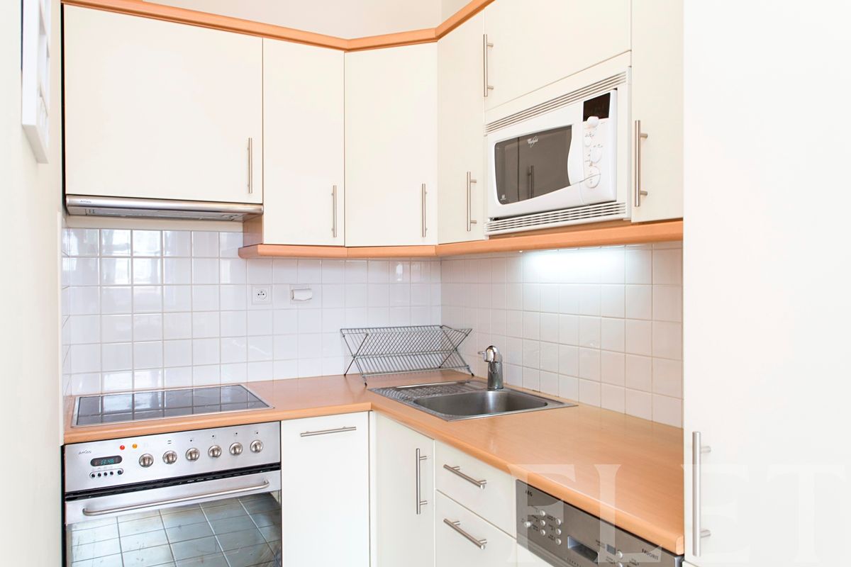 Pronájem bytu 2+kk 56 m² – fotografie 3
