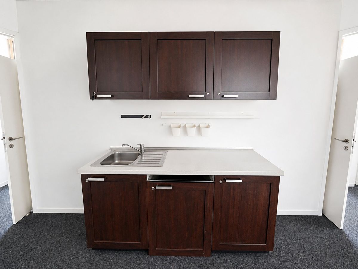 Pronájem kanceláře 364 m² – fotografie 2