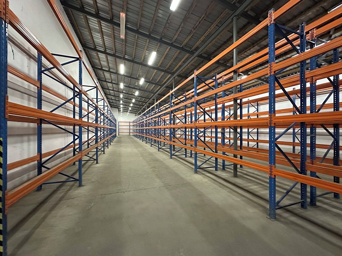 Pronájem skladového prostoru 1700 m² – fotografie 4