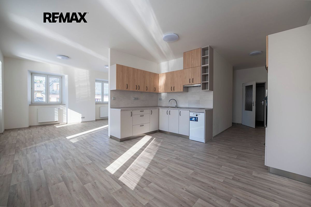 Pronájem bytu 3+kk 83 m², Nová Paka – fotka 1 z 3