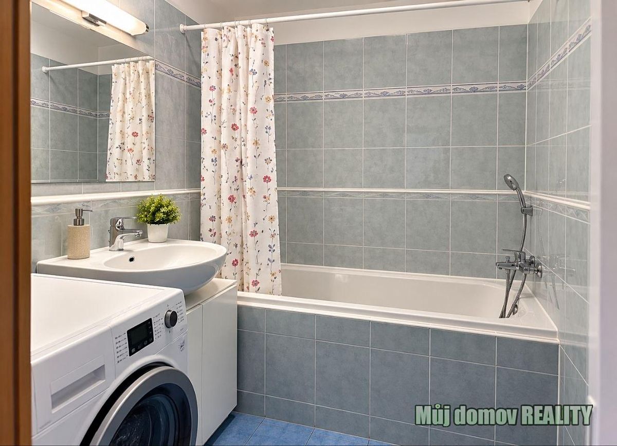 Pronájem bytu 2+kk 65 m² – fotografie 5