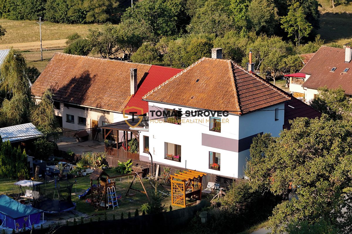 Prodej rodinného domu 263 m², pozemek 2100 m² – fotografie 3