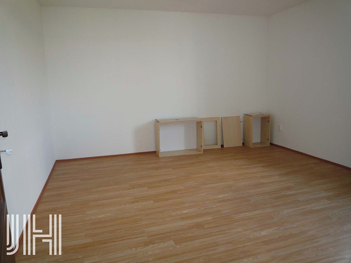 Pronájem bytu 2+1 65 m² – fotografie 4