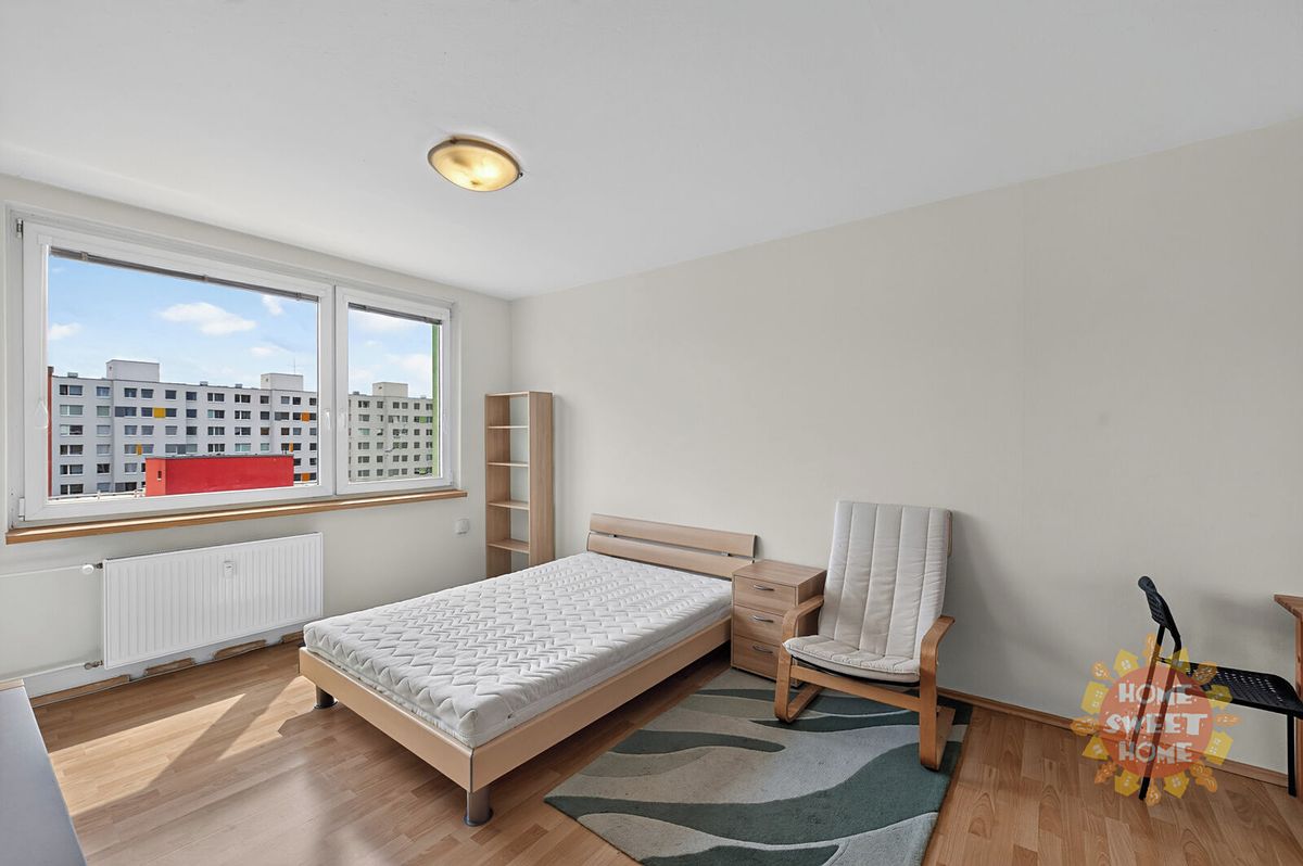 Pronájem bytu 1+kk 30 m² – fotografie 4