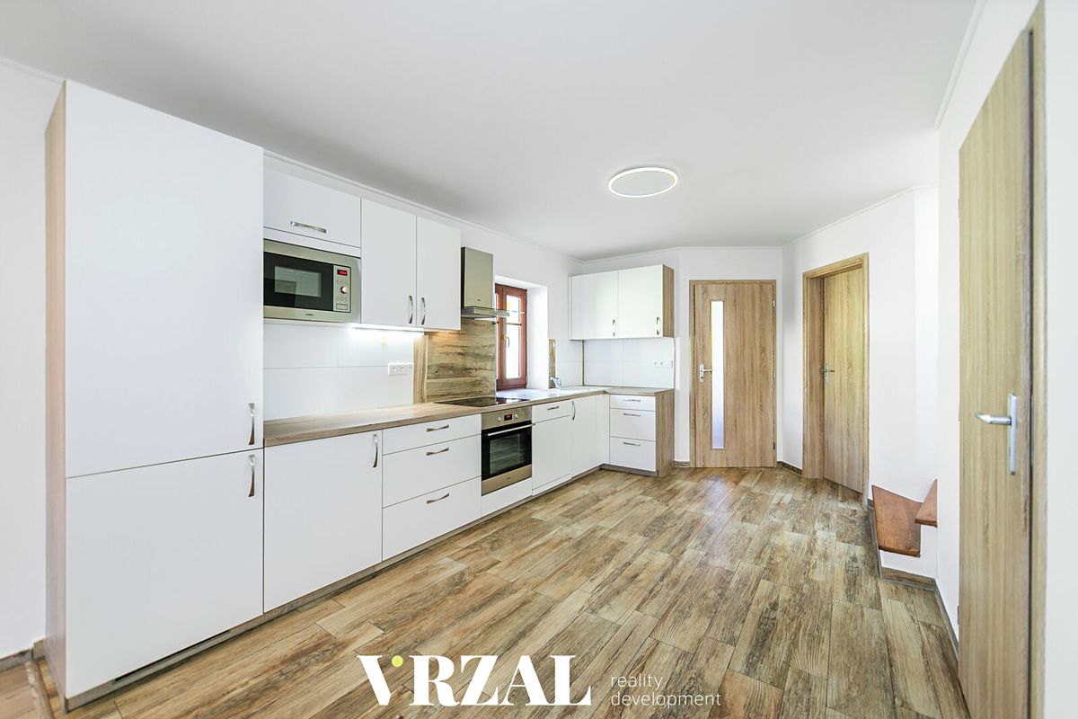 Prodej rodinného domu 108 m², pozemek 151 m² – fotografie 5