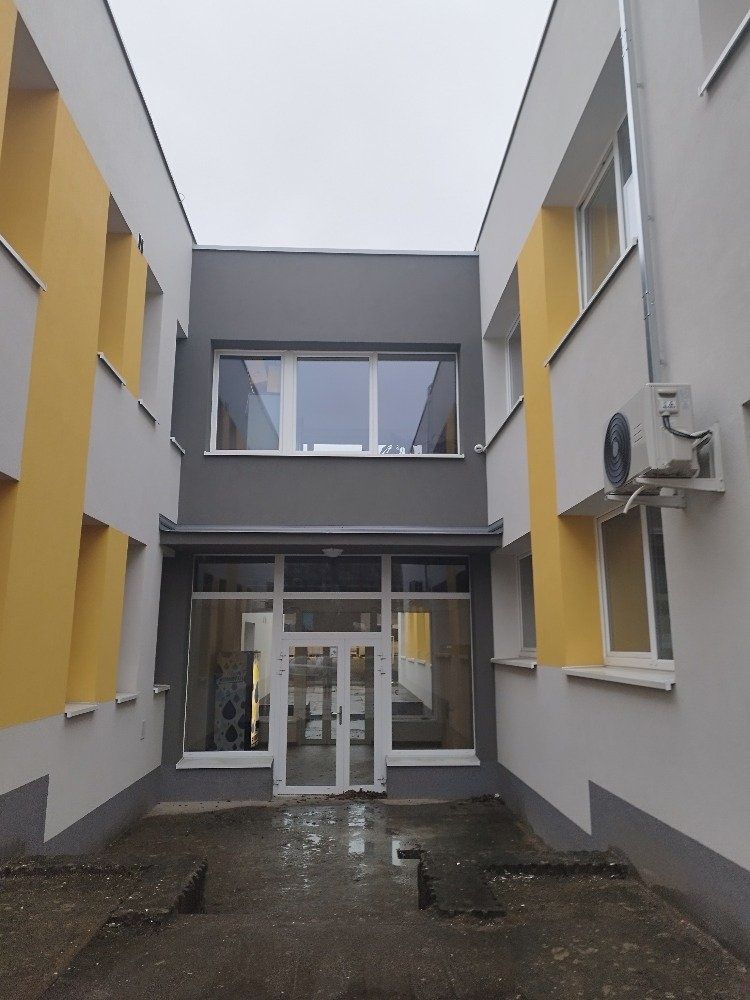 Pronájem obchodního prostoru 17 m² – fotografie 3