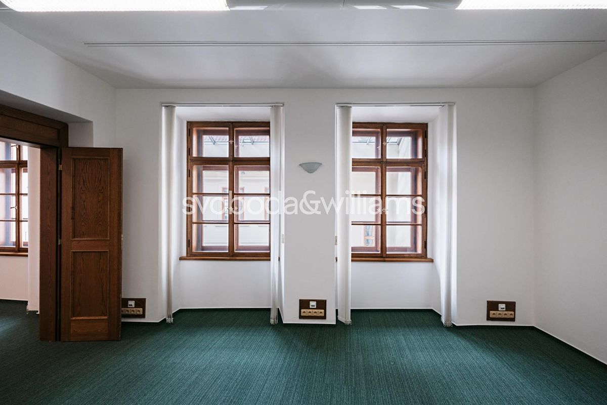 Pronájem kanceláře 167 m²