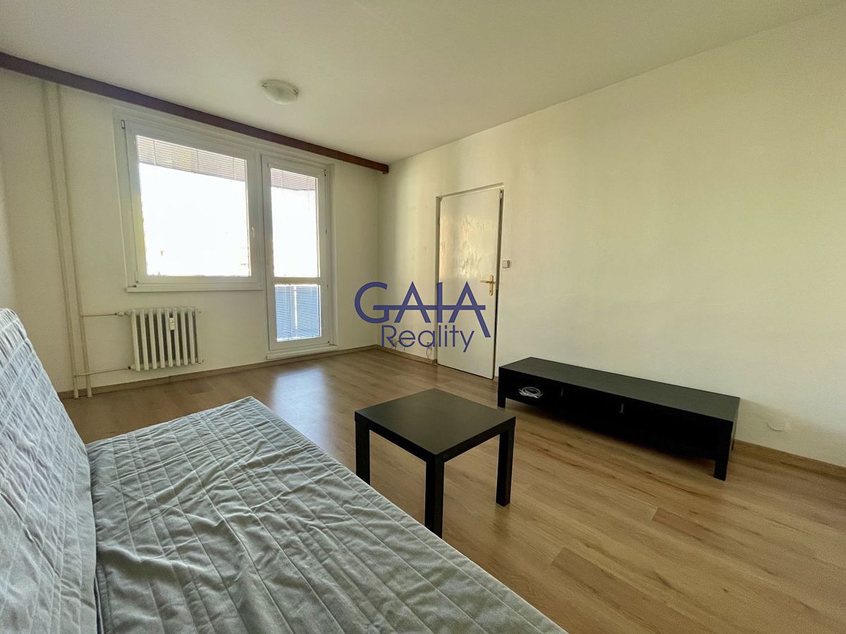 Pronájem bytu 3+1 71 m² – fotografie 2