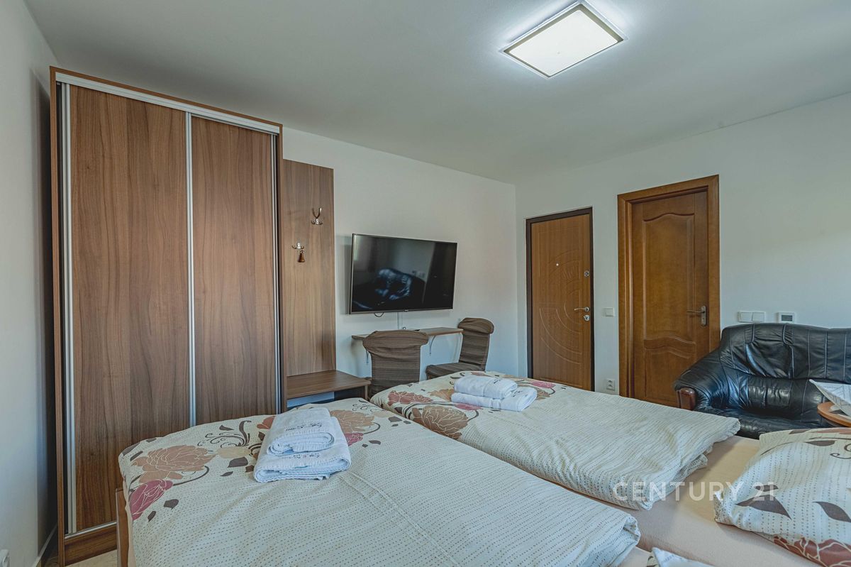 Prodej rodinného domu 200 m², pozemek 538 m² – fotografie 3