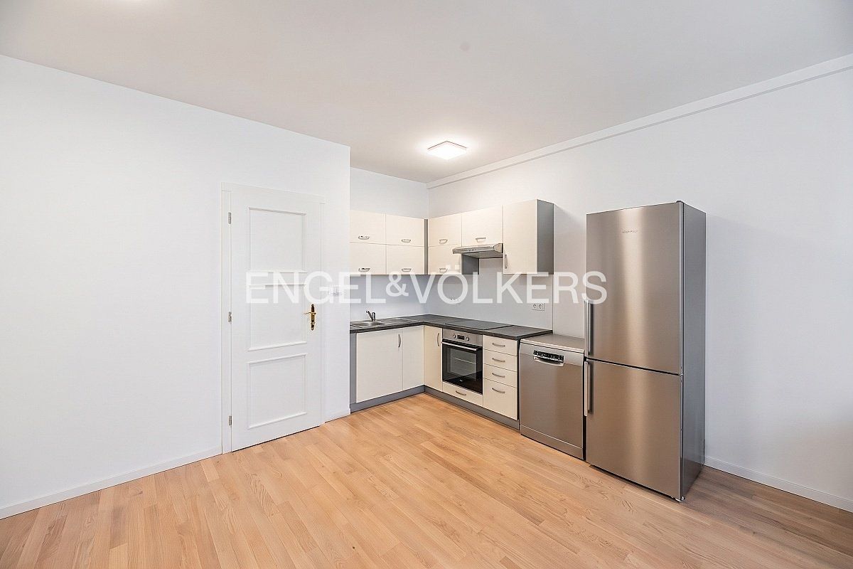 Pronájem bytu 2+kk 43 m² – fotografie 2