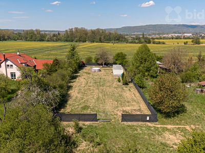 Prodej stavebního pozemku 1690 m²