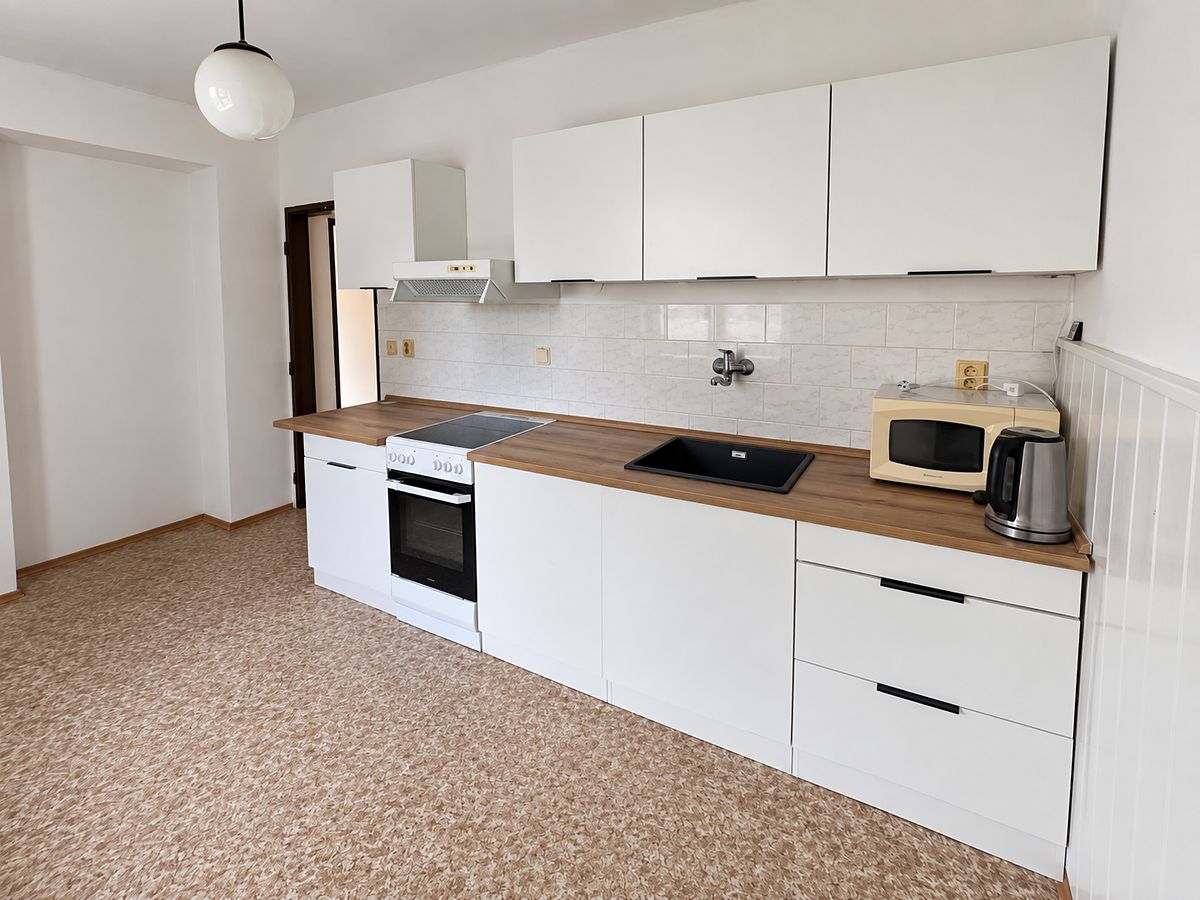 Pronájem bytu 2+1 65 m² – fotografie 2