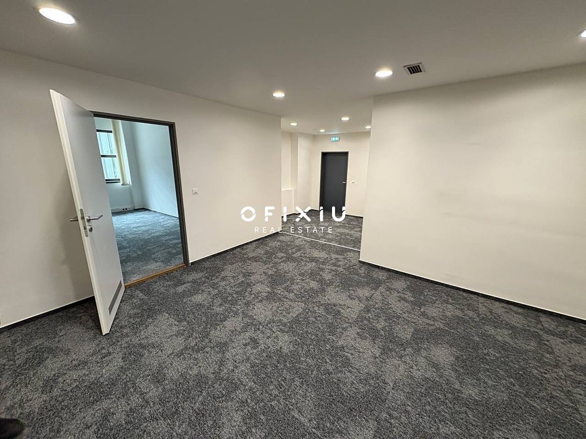 Pronájem kanceláře 127 m² – fotografie 4