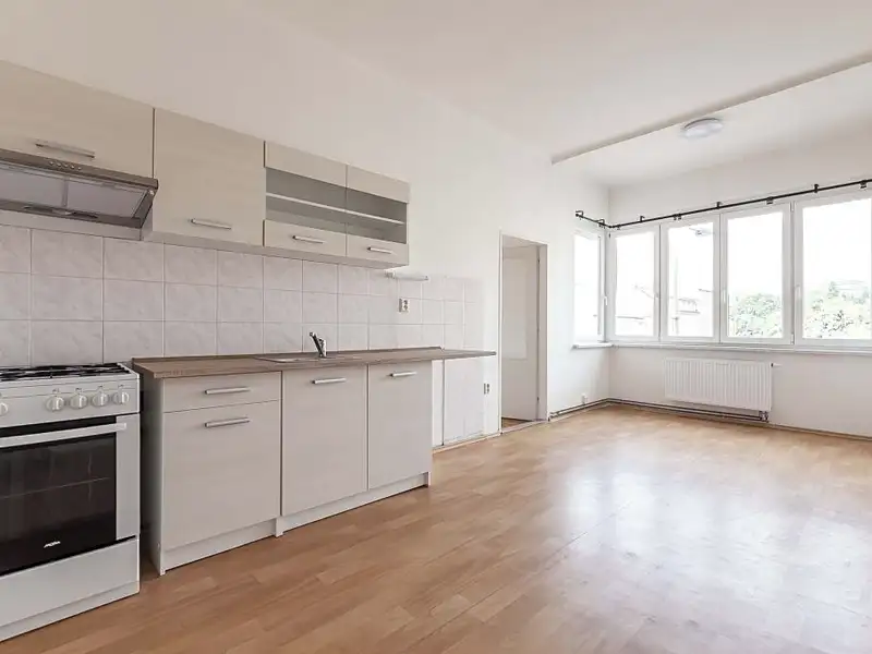 Pronájem bytu 2+1 79 m², Praha – náhled fotky 1