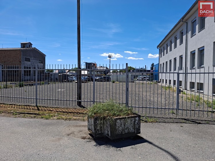 Pronájem pozemku, 1 087 m² (3 z 4)
