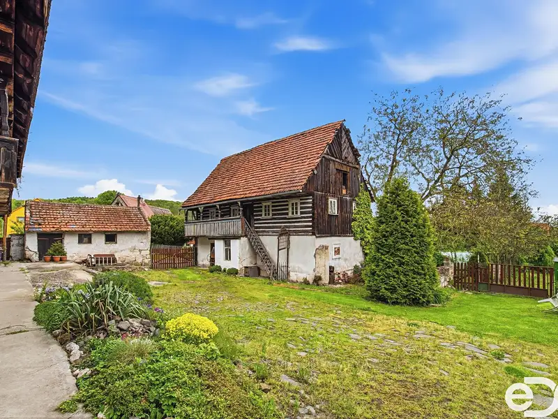 Prodej rodinného domu 500 m², pozemek 110036 m², Kravaře – náhled fotky 2