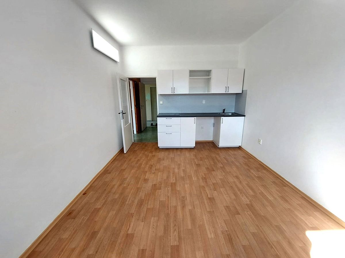 Pronájem bytu 2+kk 40 m²