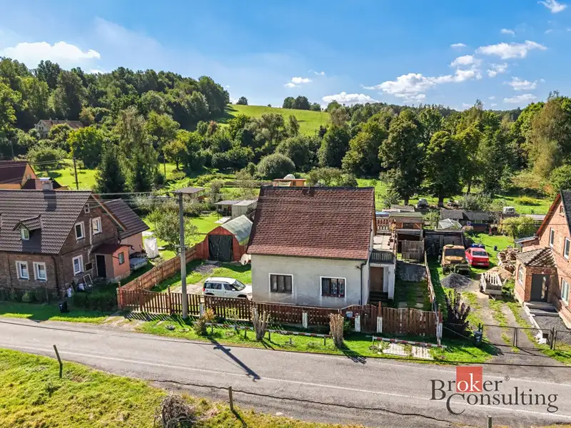 Prodej rodinného domu 140 m², pozemek 891 m², Černousy – náhled fotky 2