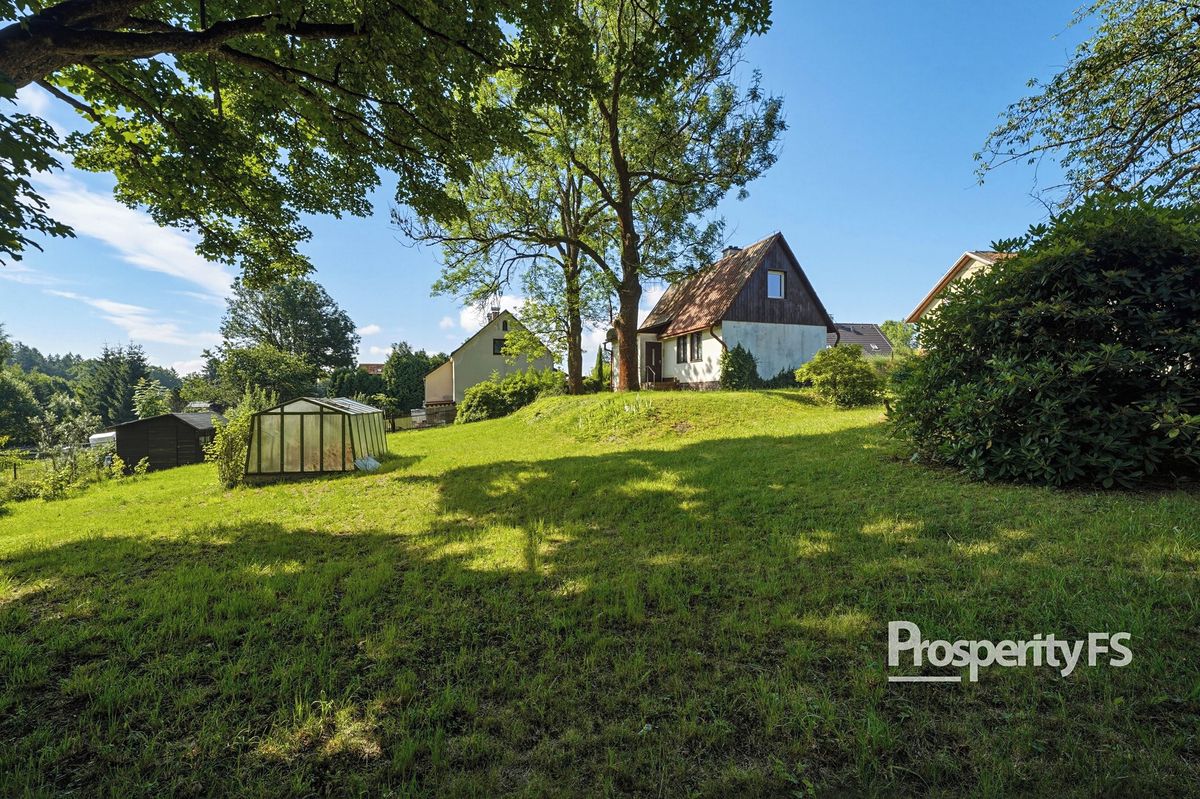 Prodej stavebního pozemku 1280 m² – fotografie 2