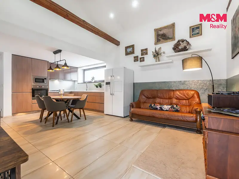 Prodej rodinného domu 170 m², pozemek 534 m², Pozlovice – náhled fotky 2